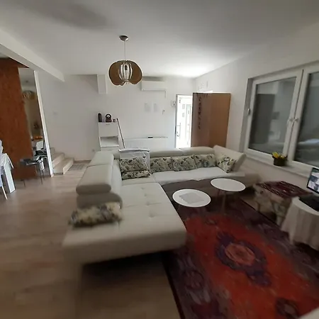 Villa Albaho For Rent In Usivak Hadzici *